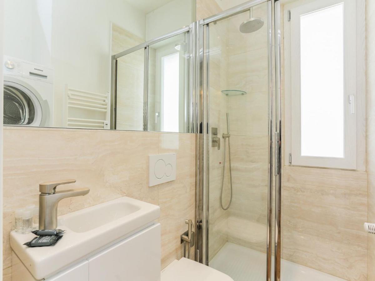 The Rent - With Balcony In Amendola Appartamento *